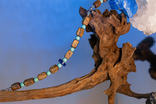 The Scent of Eternity: Agarwood Bracelets, China's Most Poetic Luxury Wedding Gift